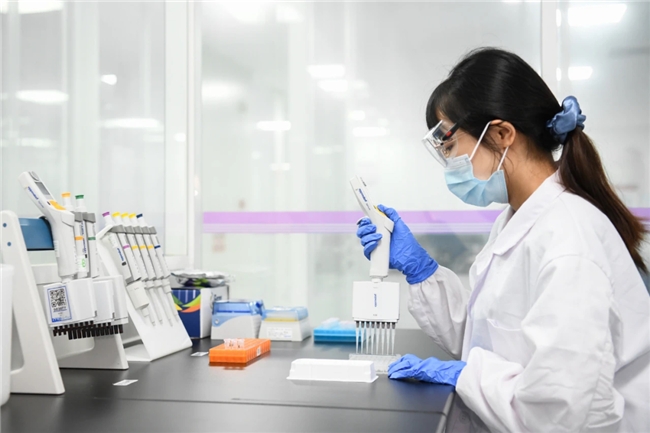 9博体育中国生物制药董事会主席谢其润：创新研发药物让更多疾病得到治疗(图1)